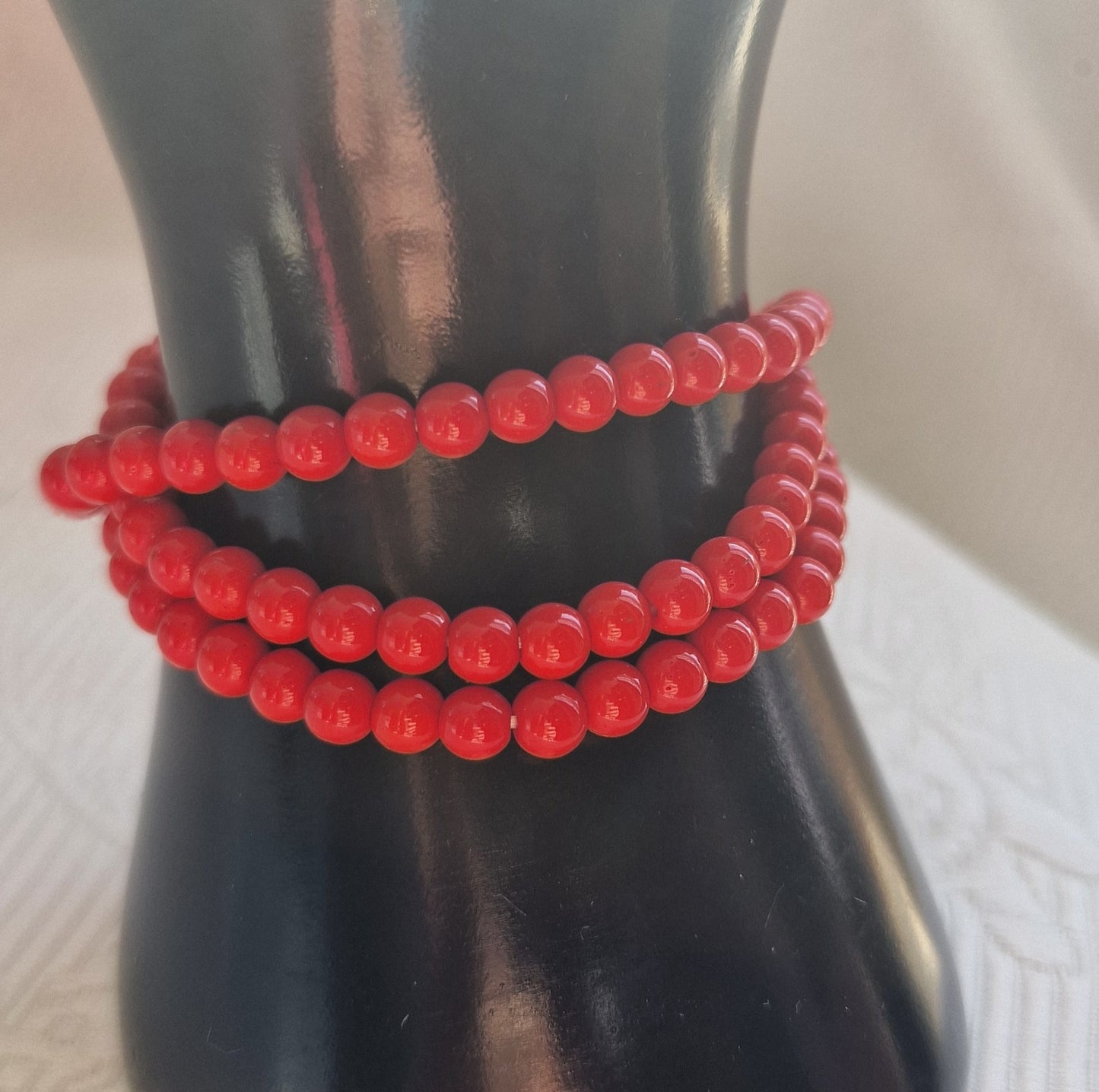 Adhira - Perlenarmband - ROT