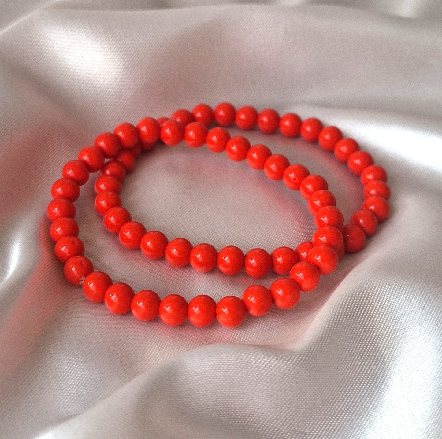 Adhira - Perlenarmband - ROT