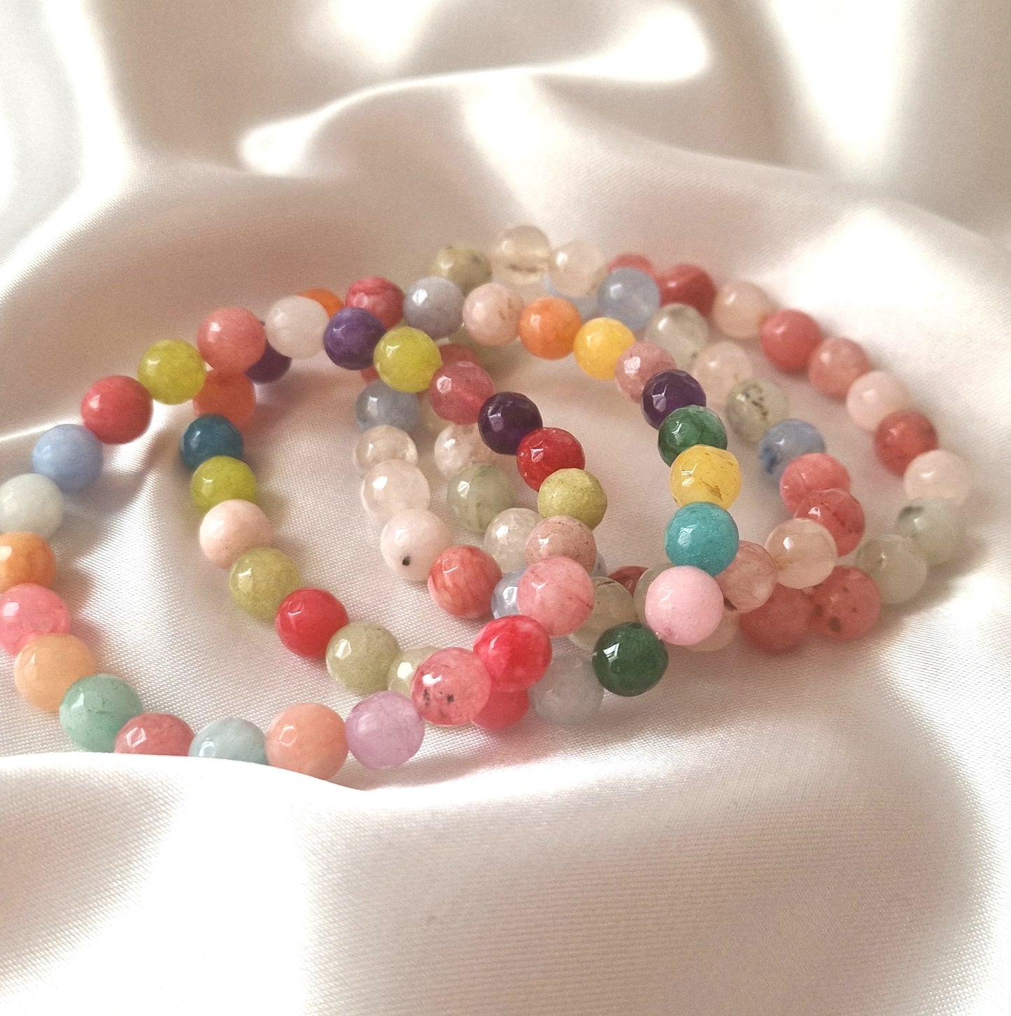 Chitra - Buntes Edelstein-Perlenarmband